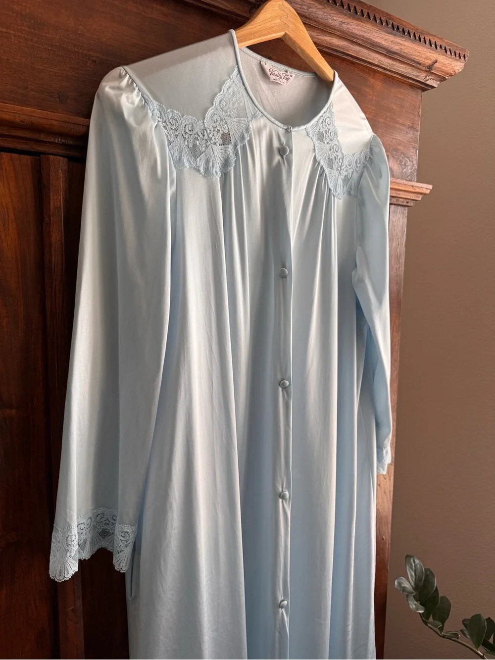 Vanity Fair Baby Blue Lace Nightgown Medium